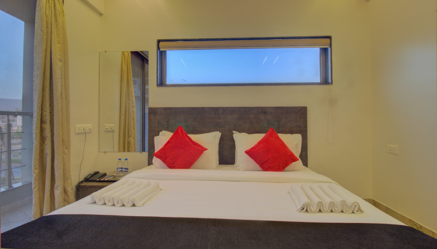  deluxe hotel rooms in Trimbakeshwar