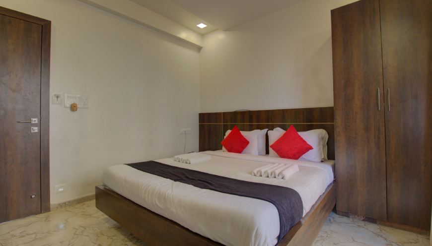  deluxe hotel rooms in Trimbakeshwar