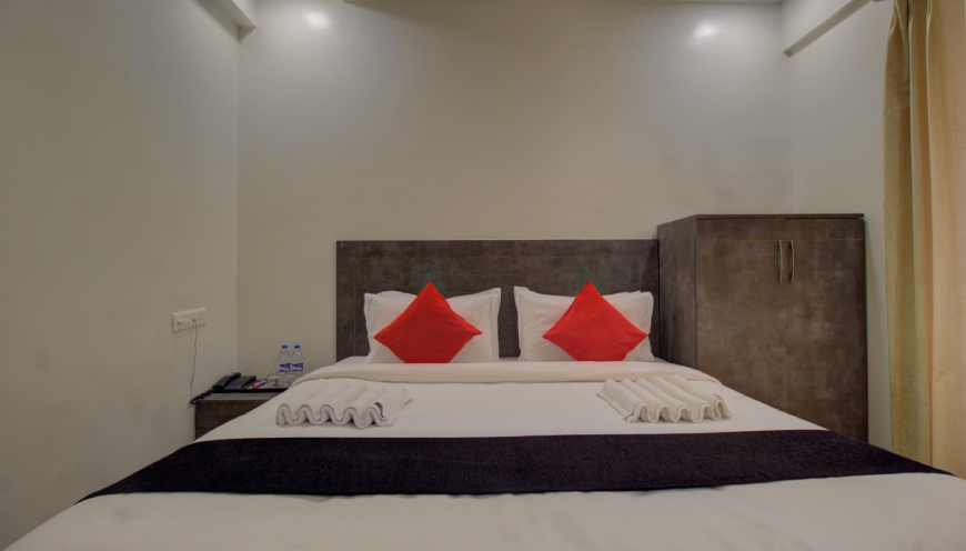  deluxe hotel rooms in Trimbakeshwar